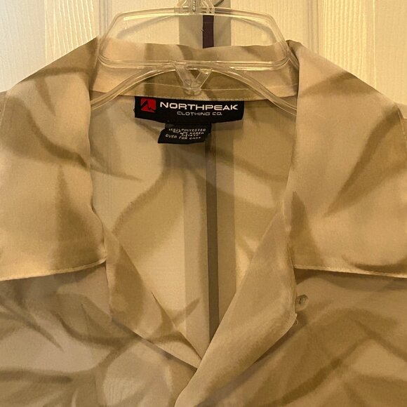 Mens Button Down Shirt Medium 100% Polyester Hawaiian Floral Print Transluscent - Picture 2 of 7